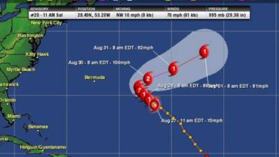 Se espera que en los próximos días la tormenta se desvíe hacia el océano, alejándose de las costas de los Estados Unidos.