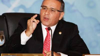 El presidente salvadoreño, Mauricio Funes, descalificó la reciente petición de la canciller hondureña, Mireya Agüero, que le exigió a El Salvador cumplir con el fallo de la Corte Internacional de Justicia del 11 de septiembre de 1992.