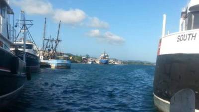 Una embarcación pesquera naufragó la madrugada del domingo en el mar Caribe de Honduras con 14 tripulantes, seis siguían desaparecidos.