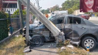 Así quedó el vehículo que conducía la psicóloga Maryory Davenzy Chinchilla.