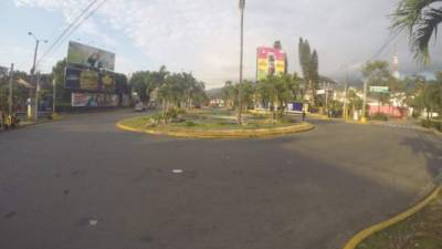 Desde las 6:00 am se cerró el paso en la rotonda de la fuente luminosa.