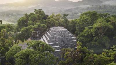 Los Mayas fueron el grupo indígena más desarrollado de Honduras, construyendo varias ciudades a lo largo de la zona occidental del país.