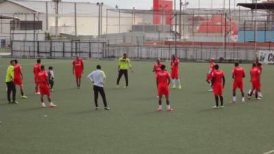 El conjunto merengue realizó su último entrenamiento antes de viajar a los Estados Unidos con varias bajas.