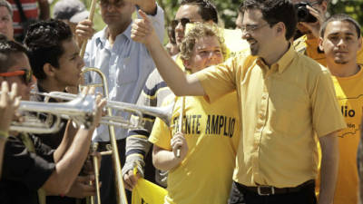 El candidato izquierdista José María Villalta se reunió ayer con sus seguidores en la provincia de Cartago.