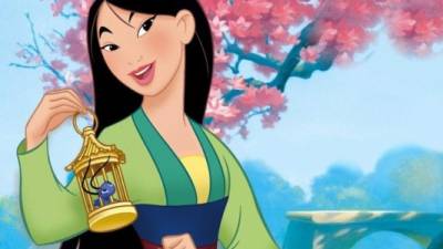 La película Mulan obtuvo críticas positivas por parte de los críticos y del público. La recaudación en la taquilla fue de más de 304 millones de dólares.