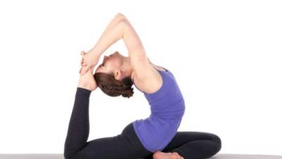 El yoga mejora la salud mental.