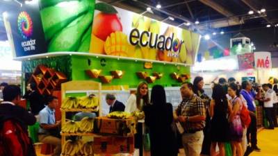 Un stand de exhibición de productos hortícolas de Ecuador en la Fruit Logística.