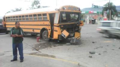 Imagen del bus accidentado.