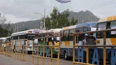 Los transportistas hondureños suspedieron ayer los bloqueos en carreteras, pero anunciaron que las retomarán el lunes.