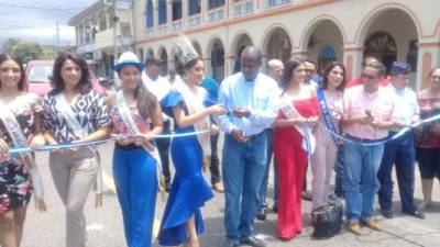 Son diez bellas jovencitas que se disputarán esta noche la corona de la Reina de la Feria Isidra y Gran Carnaval Internacional de la Amistad 2018.