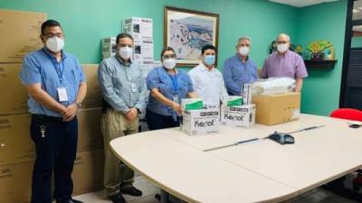 Entrega de equipos de bioseguridad al hospital Mario Rivas por parte de Fundharse.