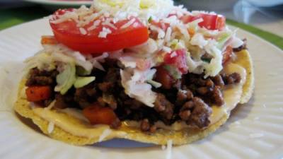 Unas ricas enchiladas hondureñas.