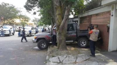El exdiputado fue atacado por desconocidos cuando salían de su vivienda en su vehículo, una camioneta Toyota Land Cruiser sin placas.