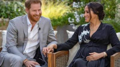 Harry y Meghan Markle están felices de haber salido de la Casa Real Británica.