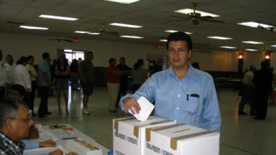 Personal del TSE y el RNP se desplazará a las 7 ciudades donde hondureños votarán.