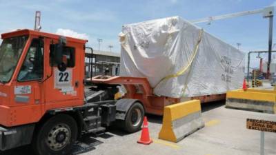 Aagentes del MP y la Atic se mantienen en Puerto Cortés a la espera de la documentación original.