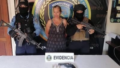 Momento de la detención de doña Elsa Marina Henríquez.
