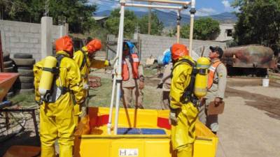 Los bomberos tienen unidades especiales.