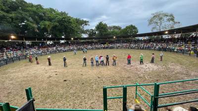 El rodeo internacional es uno de los mejores espaectáculos durante el cierre de la expoAgaa en La Ceiba.