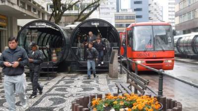 La ciudad de Curitiba es un ejemplo en Latinoamérica por su orden y modernidad.