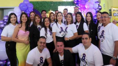 El equipo de colaboradores de PRESTAAUTO celebró con mucho orgullo su octavo aniversario.