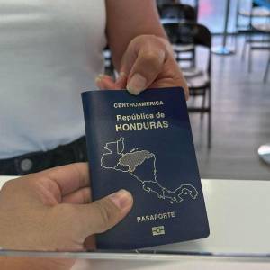 Pasaportes hondureños en Europa bajarán su costo