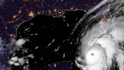 El huracán Ian puede tocar tierra en Florida esta noche o el miércoles por la mañana como un ciclón de categoría mayor.