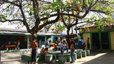 El penal de Comayagua tiene un área de juegos y un miniparque interno.