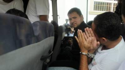 Rigoberto Paredes, cuando era trasladado al centro penal de Támara. Foto de archivo.