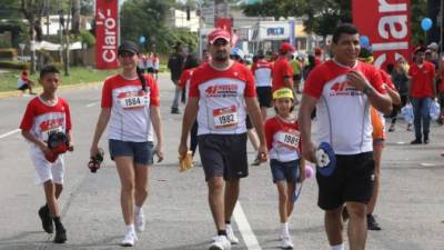 La familia Ayala Mendoza dijo presente en la 41 Maratón Internacional de LA PRENSA.
