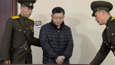 Corea del Norte excarceló este miércoles por razones médicas a un pastor canadiense que cumplía una condena a trabajos forzados a perpetuidad por subversión, anunció la agencia oficial KCNA.