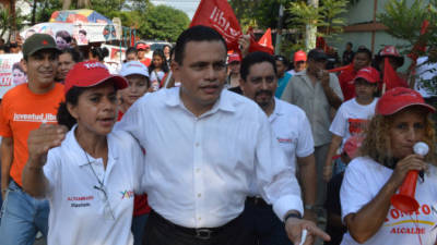 “Toñito” Rivera siguió su actividad en los barrios y colonias de San Pedro Sula.