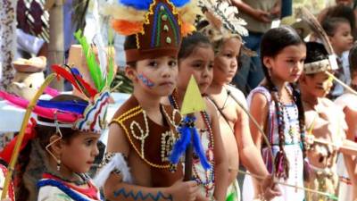 Los niños se lucieron en el concurso de trajes.