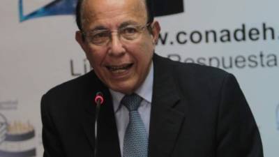 El comisionado Roberto Herrera Cáceres