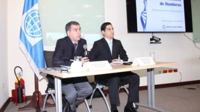 El reporte denominado, Análisis para el Diálogo Nacional Económico de Honduras, fue presentado ante diferentes medios de comunicación. Foto: Andro Rodriguez