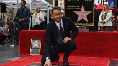 Ryan Reynolds recibió su estrella en el Paseo de la Fama de Hollywood.