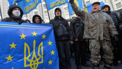 Los ucranianos tienen varias semanas de estar protestando contra el Gobierno.