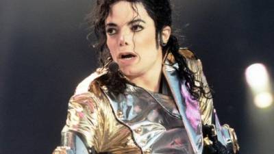 Michael Jackson falleció en 2009, a los 50 años, por una sobredosis de medicamentos.