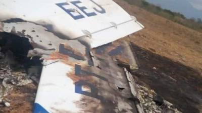 Pese a los esfuerzos de las autoridades por inhabilitar las pistas clandestinas, esta clase de avionetas siguen aterrizando en territorio hondureño.