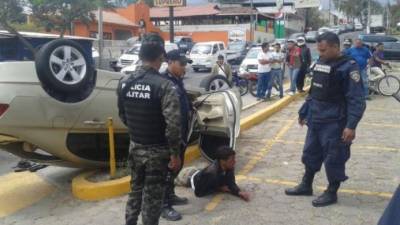 La policía detuvo a uno de los involucrados en el asalto a un padre y su hijo en Tegucigalpa.