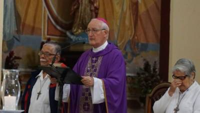 Monseñor Ángel Garachana durante la eucaristía de ayer llamó a la calma y la cordura.