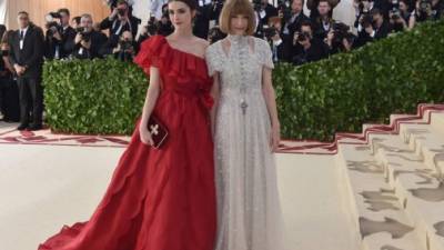 Bee Shaffer y Anna Wintour hicieron gala de la temática de este año.