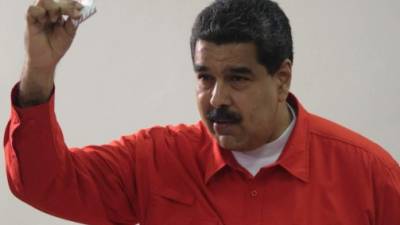 Con el voto del presidente de Venezuela, Nicolás Maduro, el principal impulsor de un cambio de constitución en el país, se inició hoy la elección de la Asamblea Nacional Consituyente (ANC), un órgano que tendrá poderes ilimitados para reformar el Estado y cambiar el ordenamiento jurídico. EFE/Prensa Miraflores