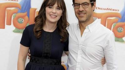 Zooey Deschanel y Jacob Pechenik en una foto de archivo.