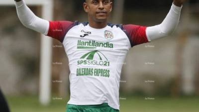 Carlo Costly podrá debutar contra su exequipo Olimpia.