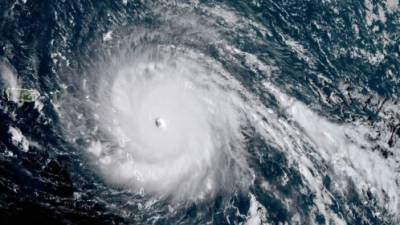 El huracán Irma azotará la isla de Puerto Rico mañana miércoles y luego se dirigirá a la costa este de EUA.