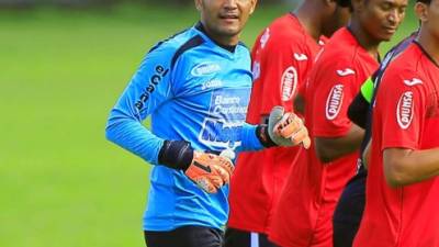 Júnior Morales durante el entrenamiento del martes del Marathón.