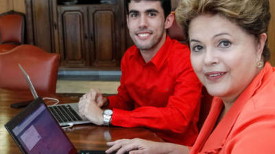 La presidenta de Brasil, Dilma Rouseeff, retomó el viernes su cuenta en Twitter.