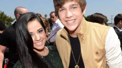 Becky G y Austin Mahone terminaron su relación en 2015, luego de salir durante varios meses.