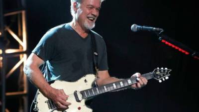 Edward Lodewijk Van Halen fue un músico neerlandés-estadounidense y fundador de la banda de hard rock Van Halen junto a su hermano Alex.